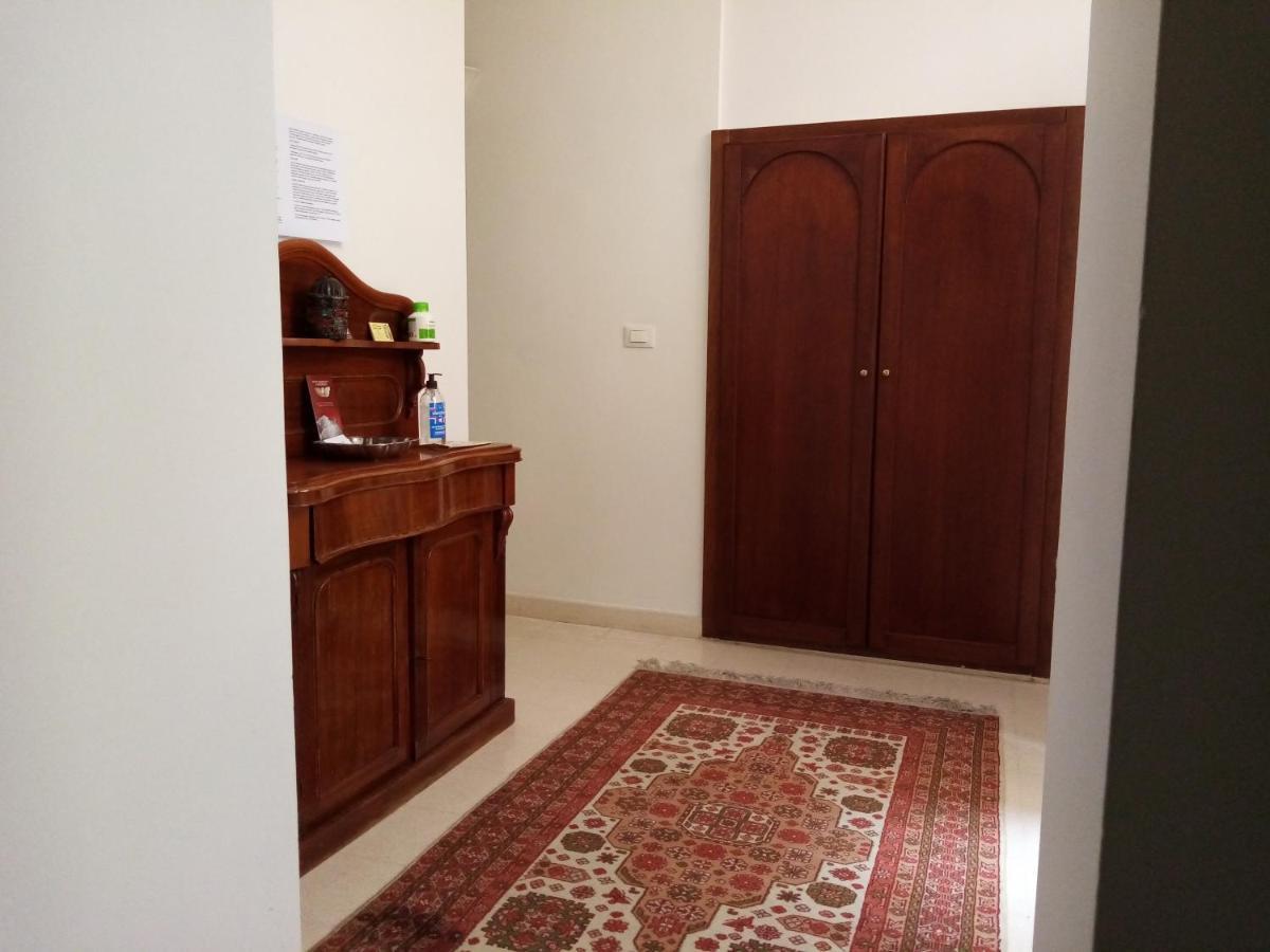 Dimora Storica Le Perle Bed & Breakfast เลชเช ภายนอก รูปภาพ