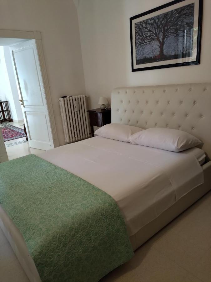 Dimora Storica Le Perle Bed & Breakfast เลชเช ภายนอก รูปภาพ