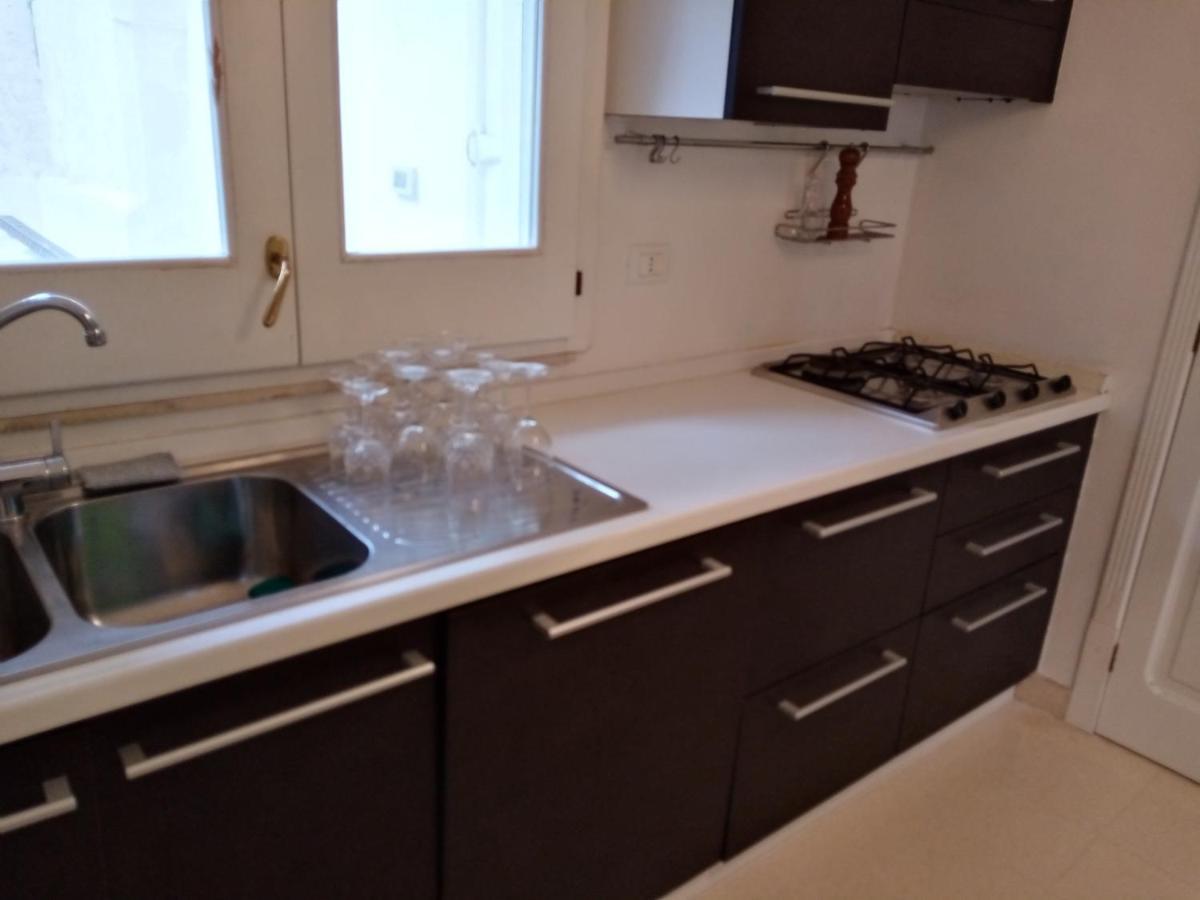 Dimora Storica Le Perle Bed & Breakfast เลชเช ภายนอก รูปภาพ