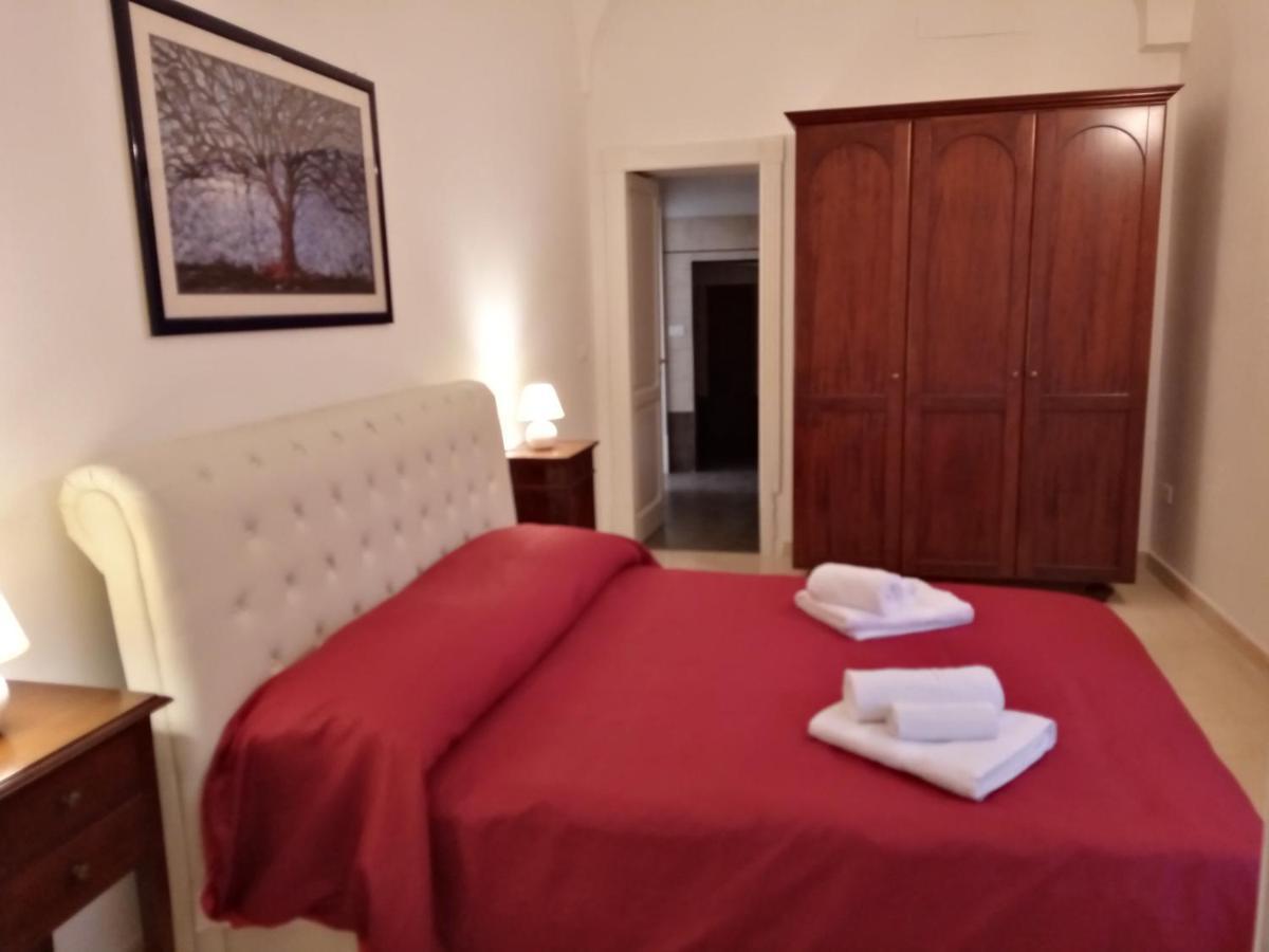 Dimora Storica Le Perle Bed & Breakfast เลชเช ภายนอก รูปภาพ