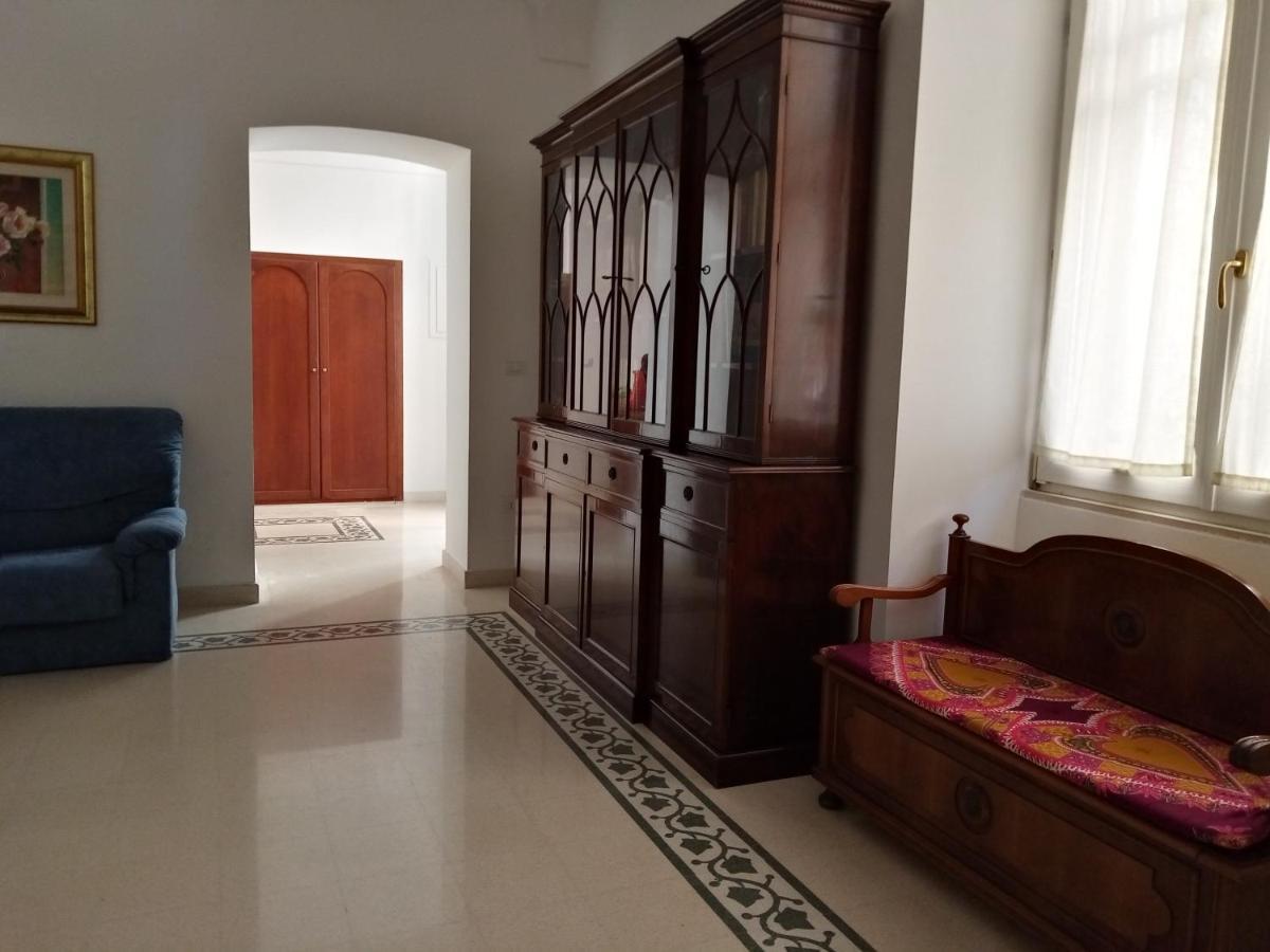 Dimora Storica Le Perle Bed & Breakfast เลชเช ภายนอก รูปภาพ