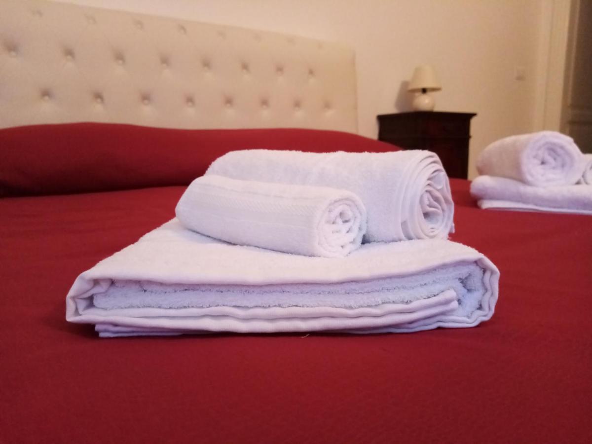 Dimora Storica Le Perle Bed & Breakfast เลชเช ภายนอก รูปภาพ