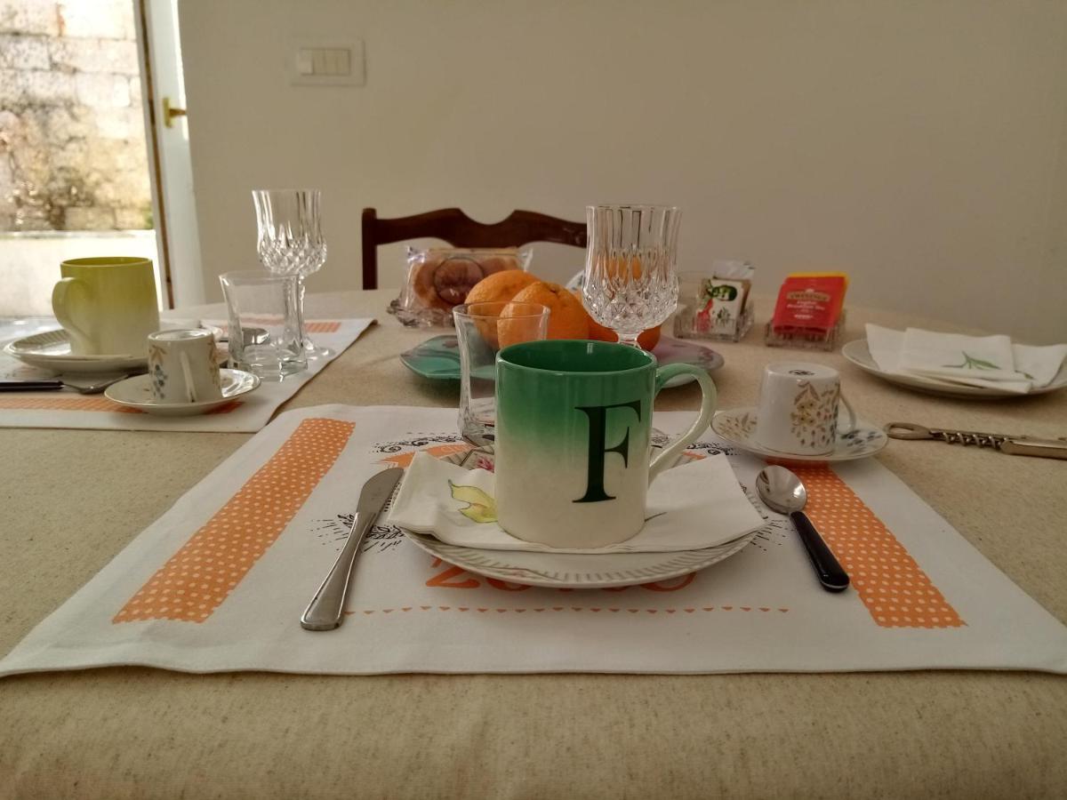 Dimora Storica Le Perle Bed & Breakfast เลชเช ภายนอก รูปภาพ