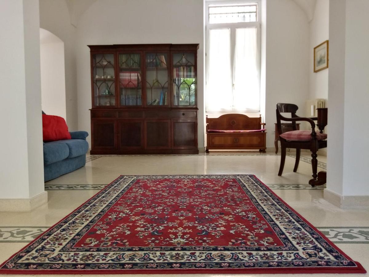 Dimora Storica Le Perle Bed & Breakfast เลชเช ภายนอก รูปภาพ