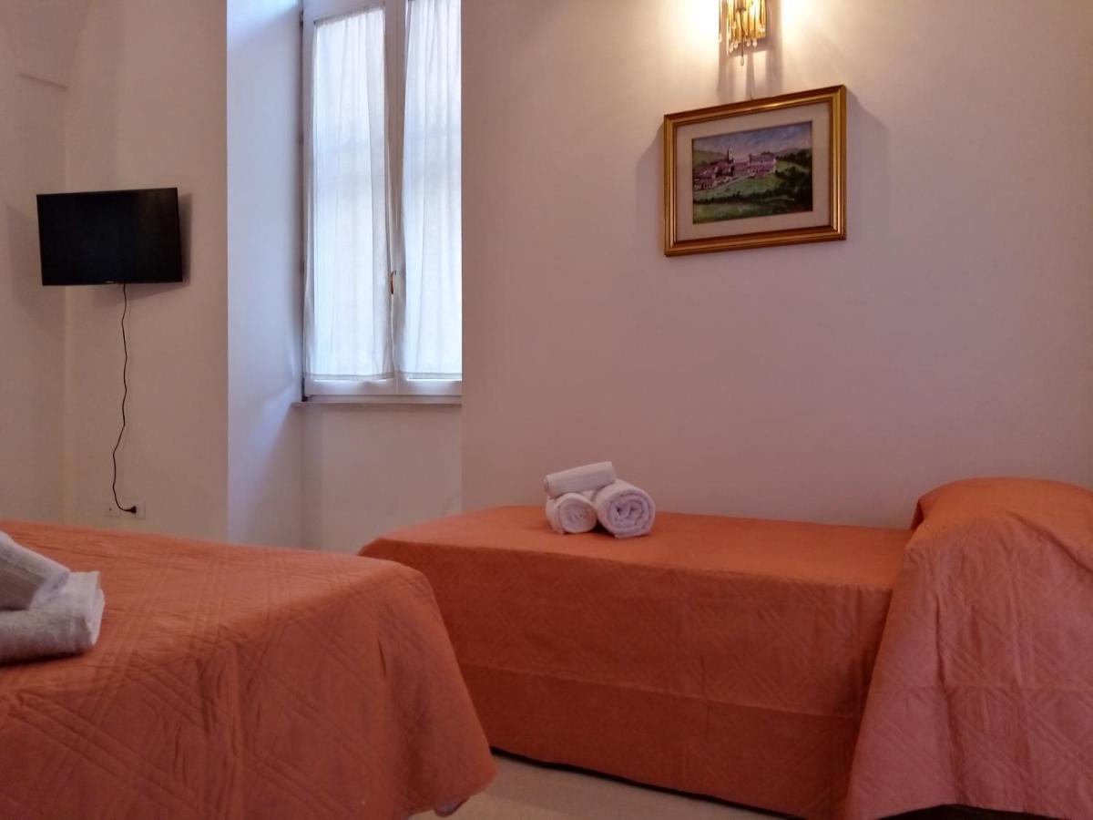 Dimora Storica Le Perle Bed & Breakfast เลชเช ภายนอก รูปภาพ