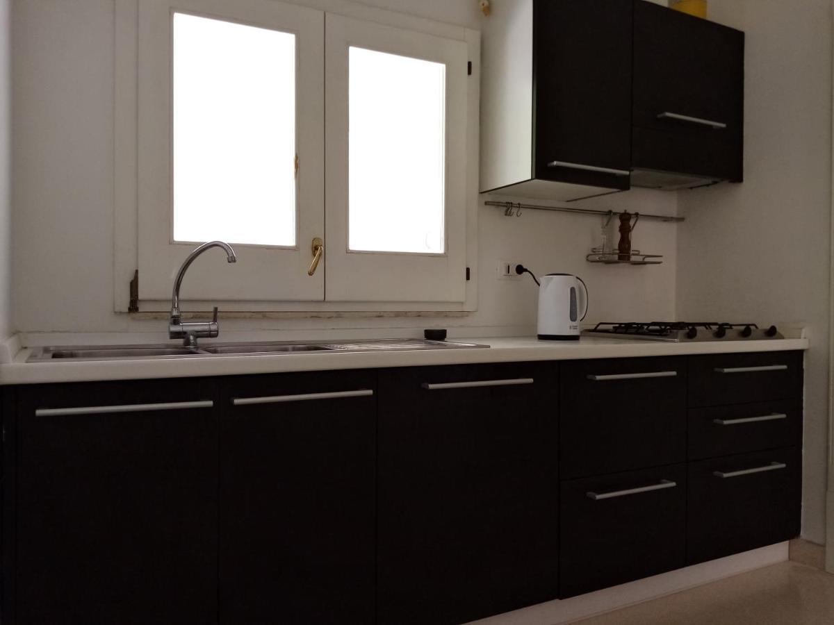 Dimora Storica Le Perle Bed & Breakfast เลชเช ภายนอก รูปภาพ